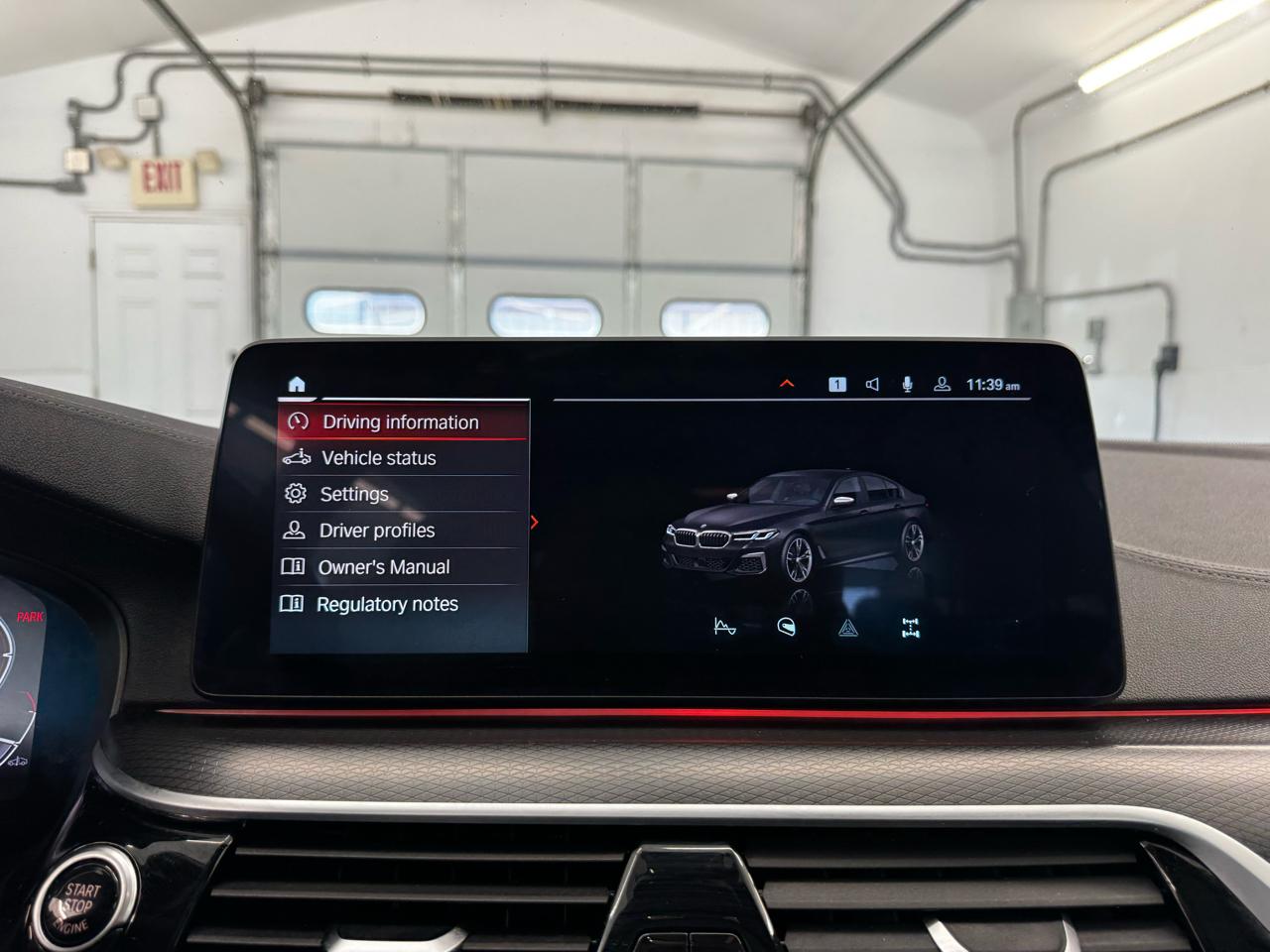 BMW 5 Series M550i xDrive Sedan 2021