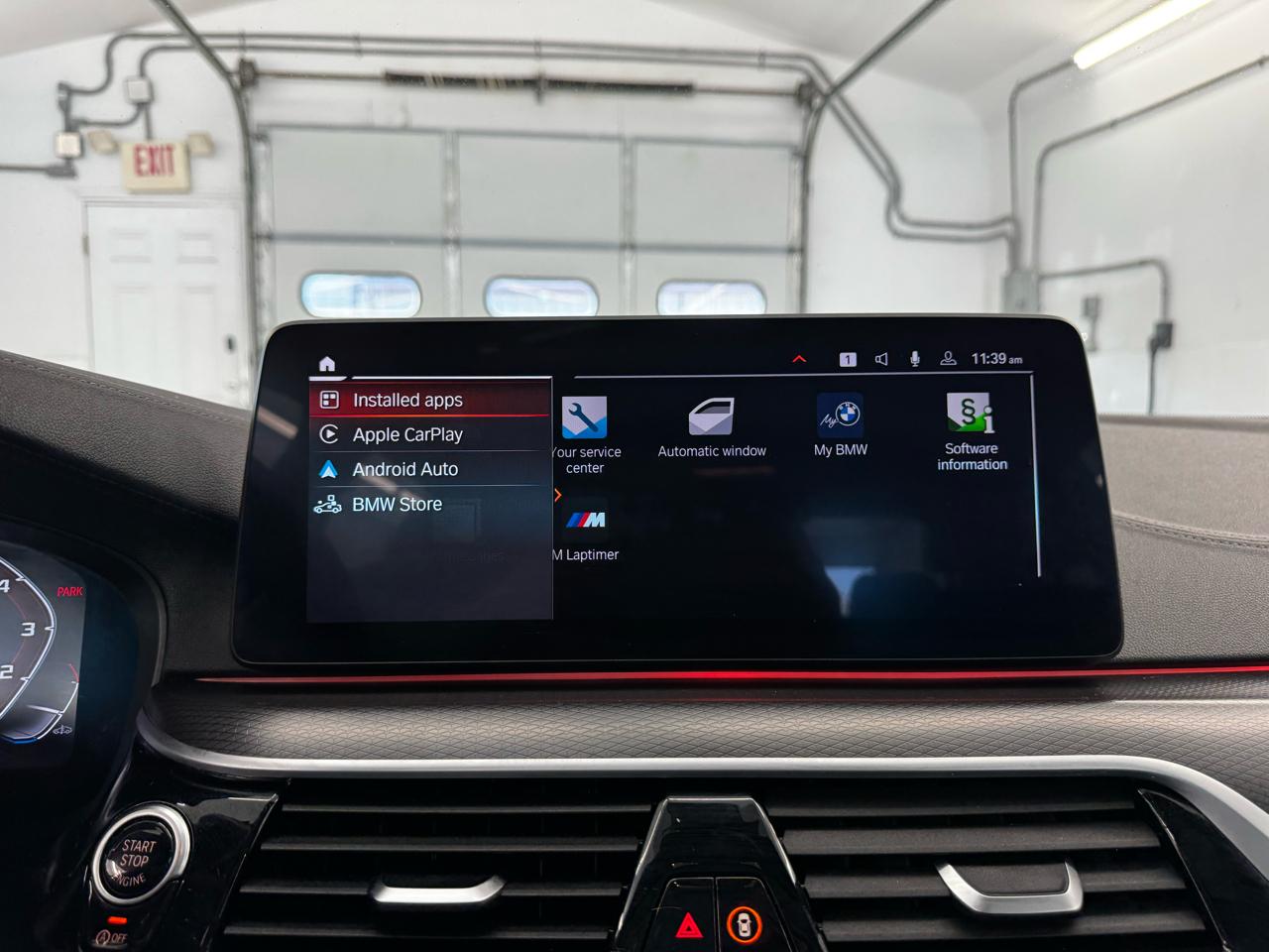 BMW 5 Series M550i xDrive Sedan 2021