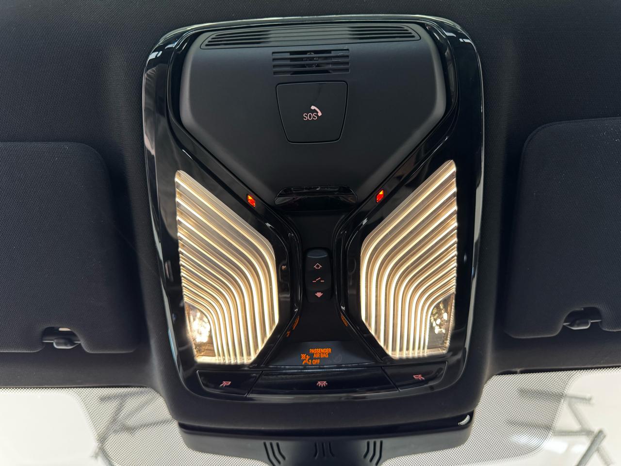 BMW 5 Series M550i xDrive Sedan 2021