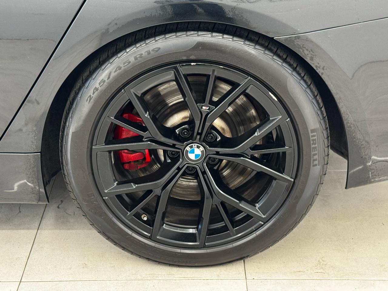 BMW 5 Series M550i xDrive Sedan 2021