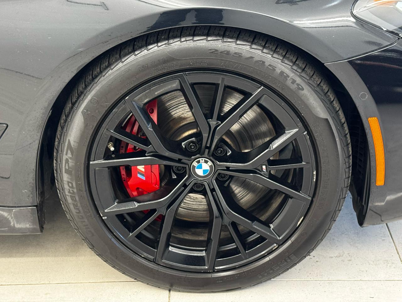 BMW 5 Series M550i xDrive Sedan 2021