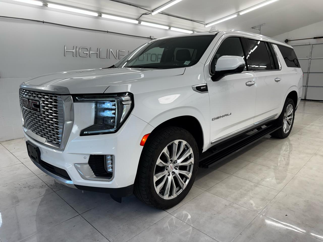 GMC Yukon XL 4WD 4dr Denali 2022