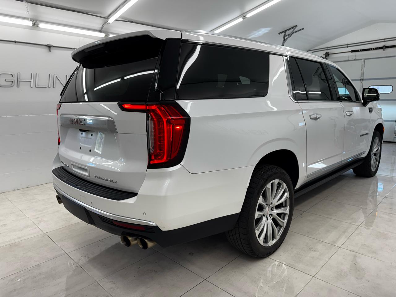 GMC Yukon XL 4WD 4dr Denali 2022