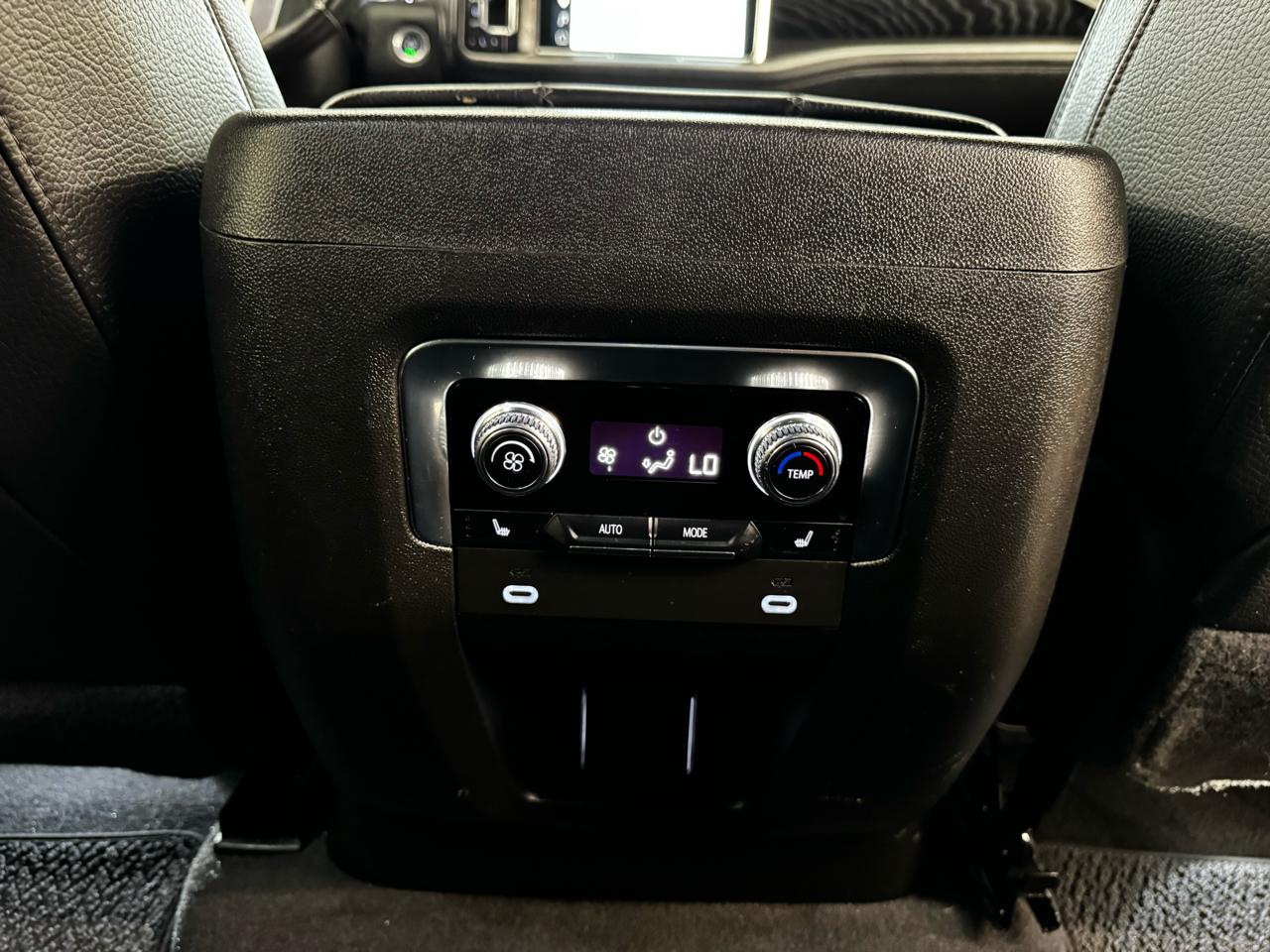 GMC Yukon XL 4WD 4dr Denali 2022