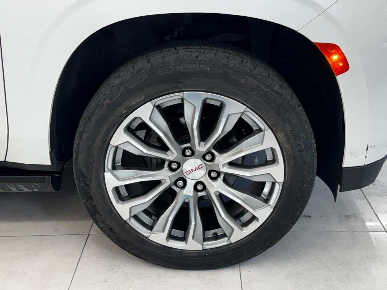 GMC Yukon XL 4WD 4dr Denali 2022