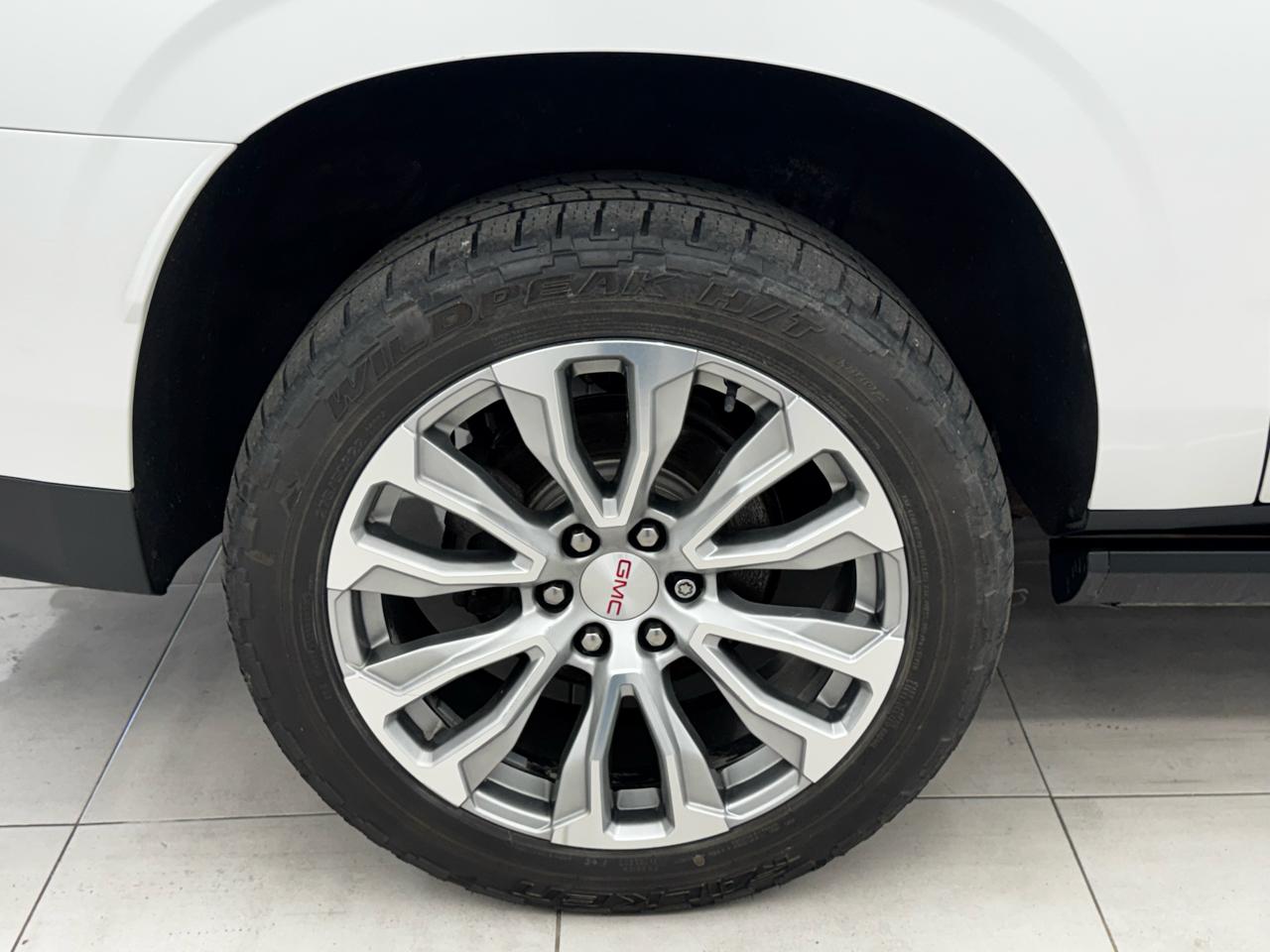 GMC Yukon XL 4WD 4dr Denali 2022