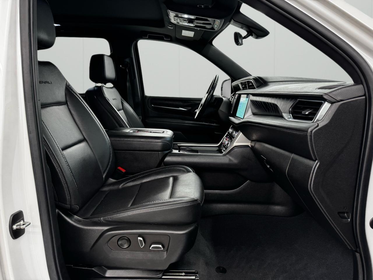 GMC Yukon XL 4WD 4dr Denali 2022