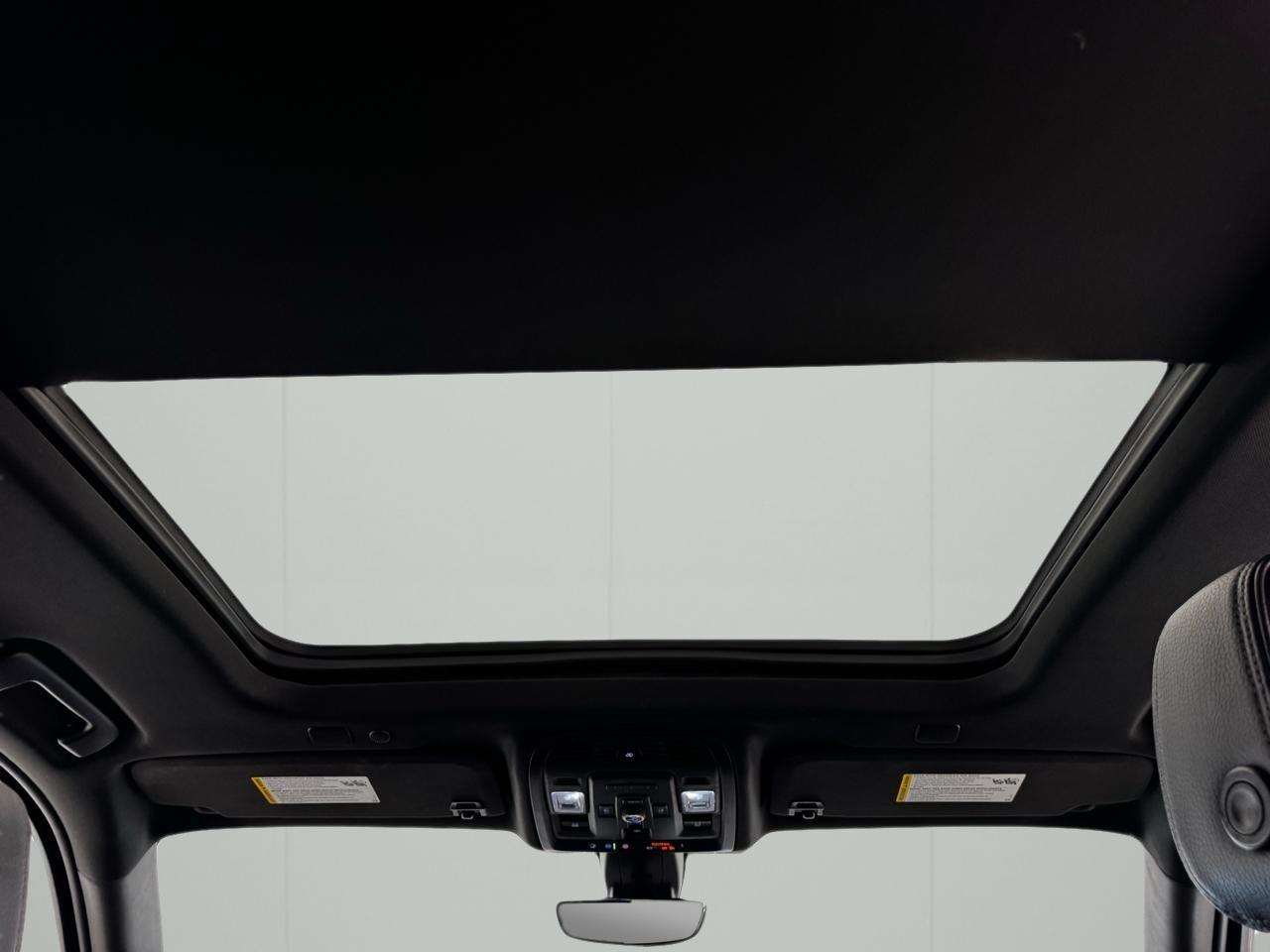 GMC Yukon XL 4WD 4dr Denali 2022