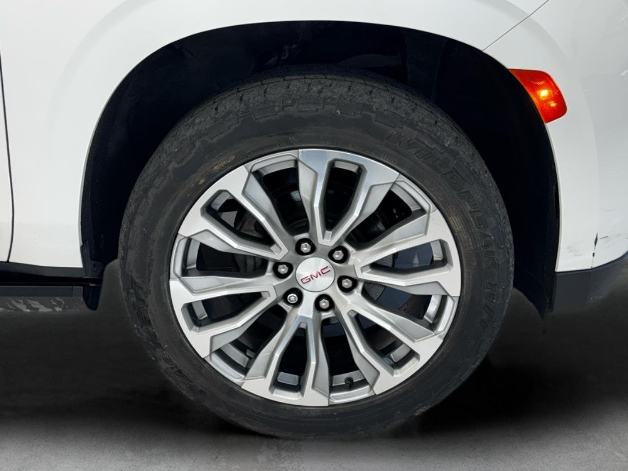 GMC Yukon XL 4WD 4dr Denali 2022