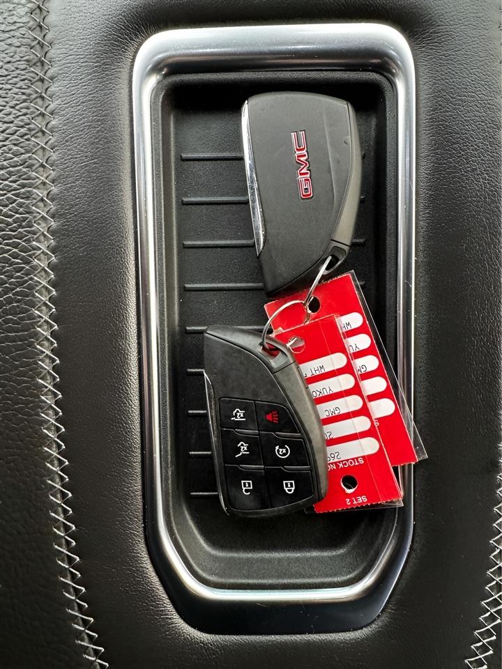 GMC Yukon XL 4WD 4dr Denali 2022