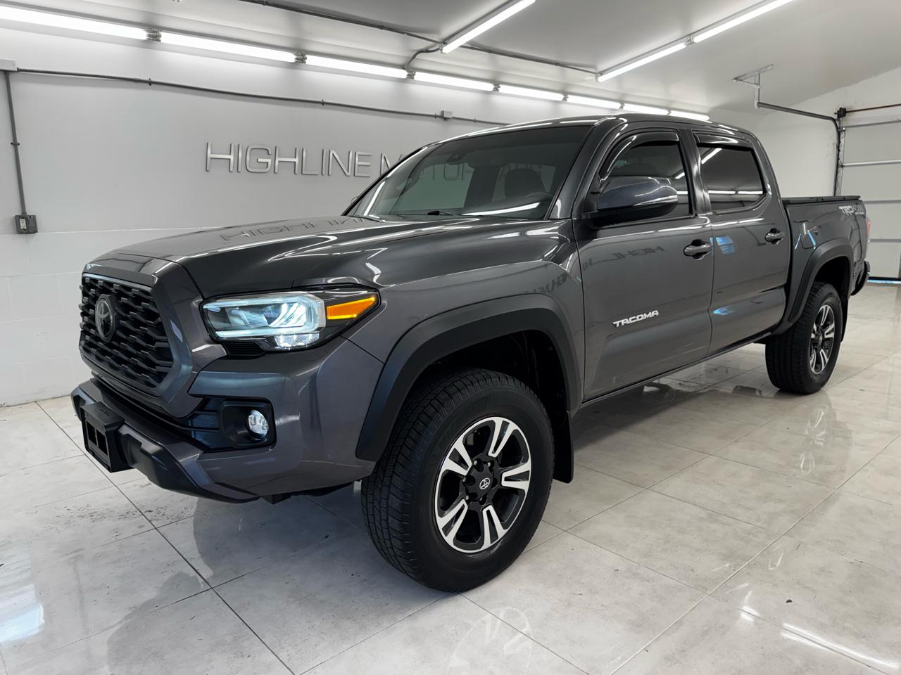 2021 Toyota Tacoma 4WD TRD Off Road Double Cab 5' Bed V6 MT (Natl)