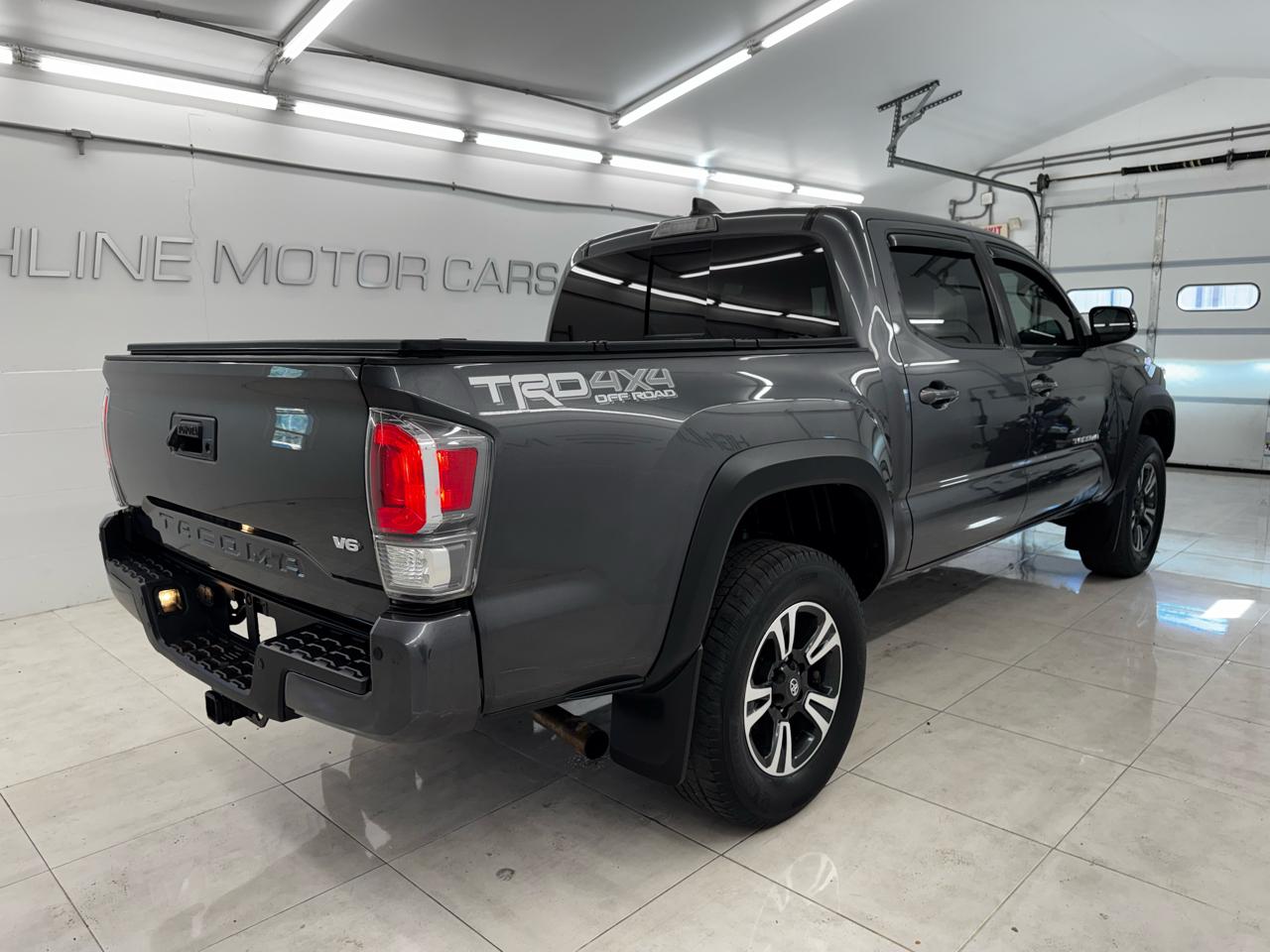 Toyota Tacoma 4WD TRD Off Road Double Cab 5' Bed V6 MT (Natl) 2021
