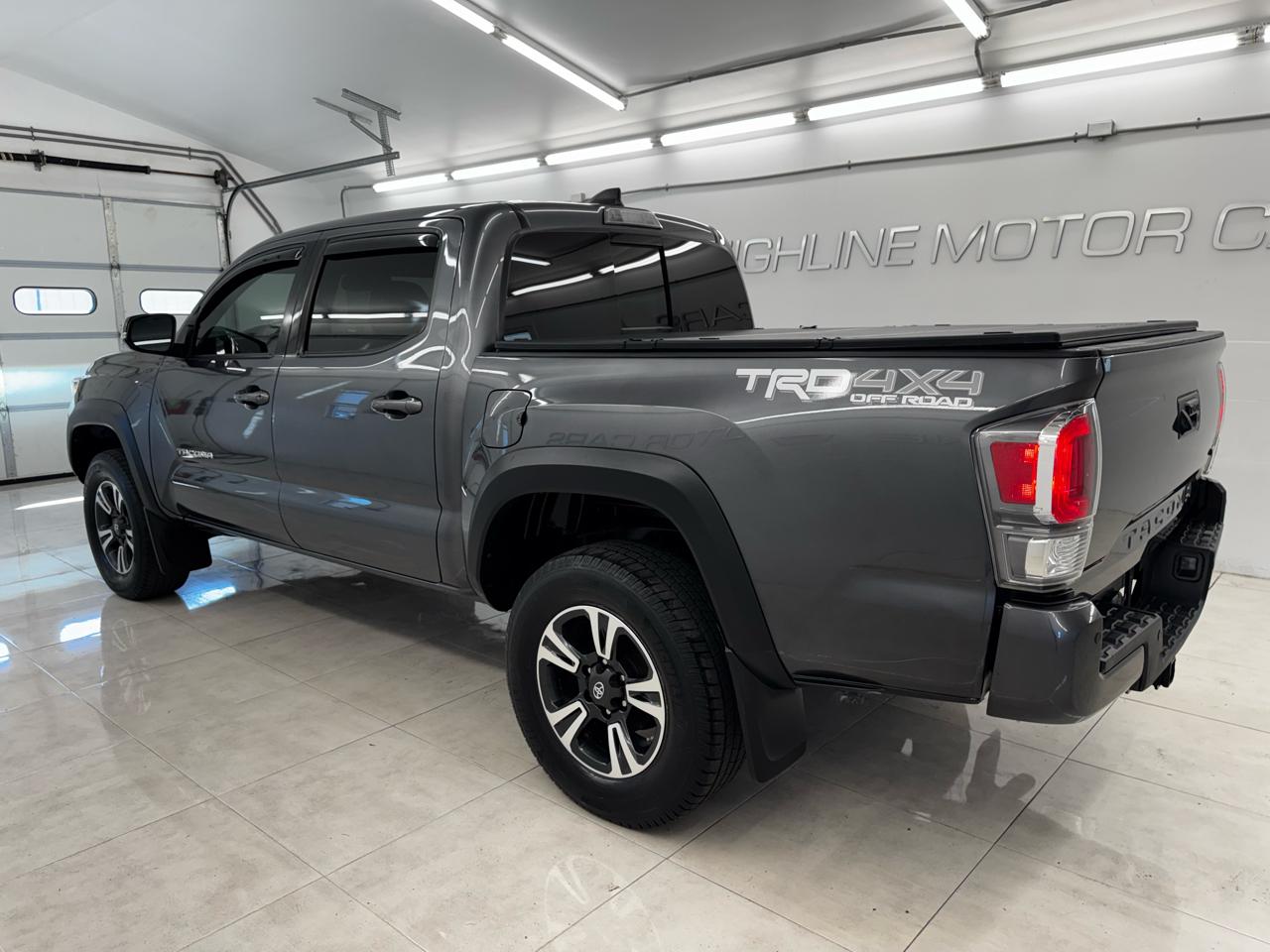 Toyota Tacoma 4WD TRD Off Road Double Cab 5' Bed V6 MT (Natl) 2021
