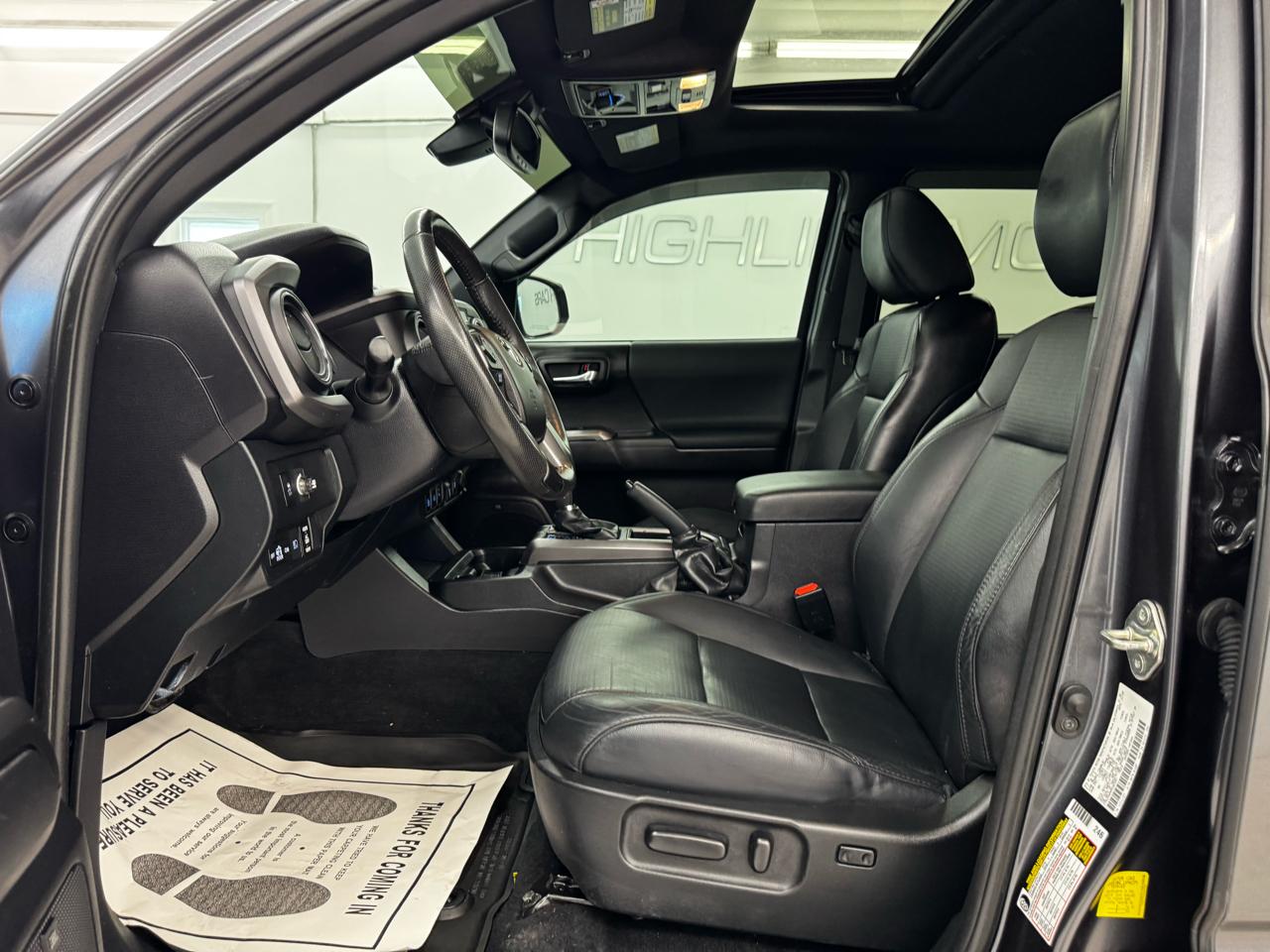 Toyota Tacoma 4WD TRD Off Road Double Cab 5' Bed V6 MT (Natl) 2021