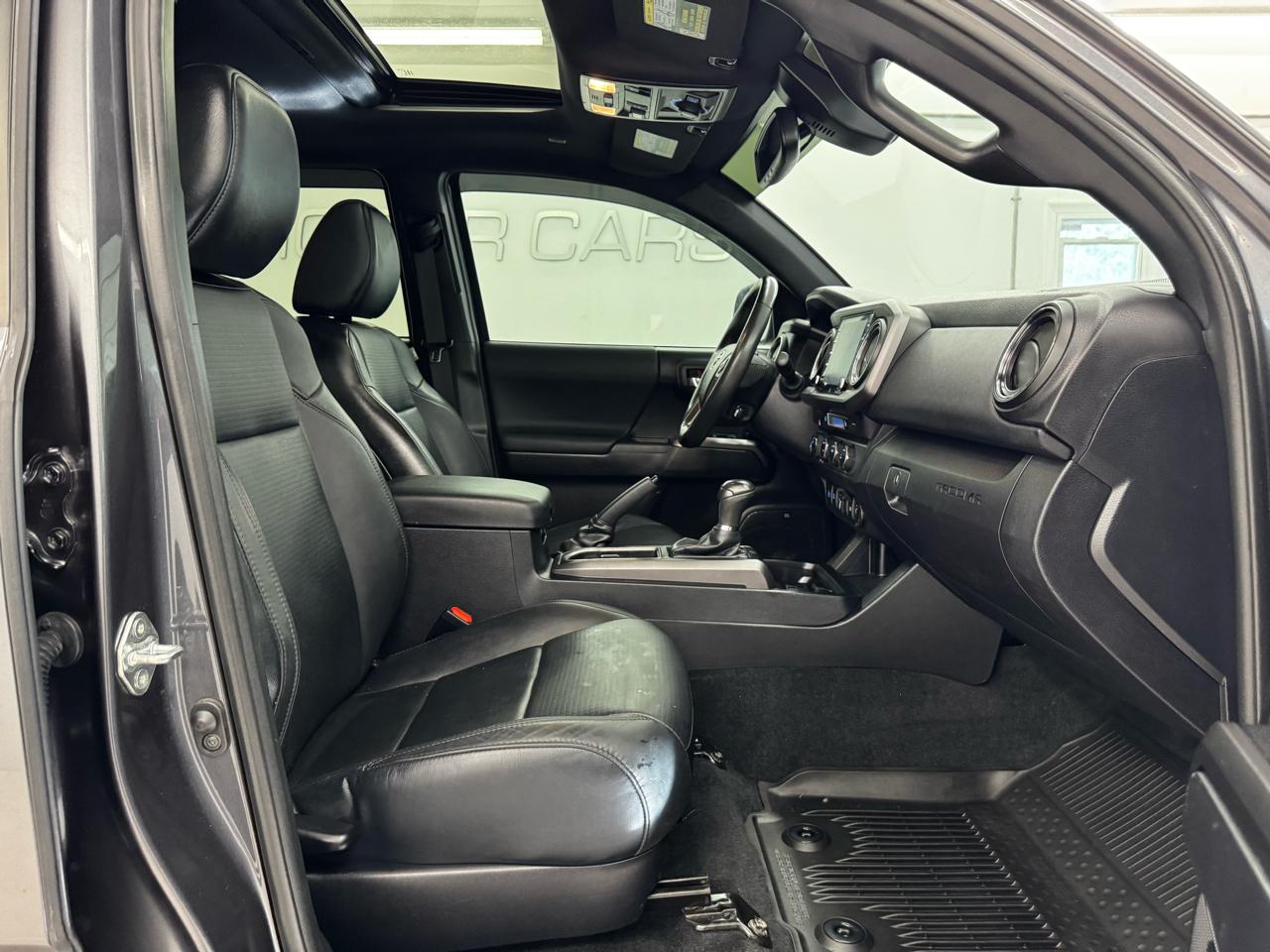 Toyota Tacoma 4WD TRD Off Road Double Cab 5' Bed V6 MT (Natl) 2021