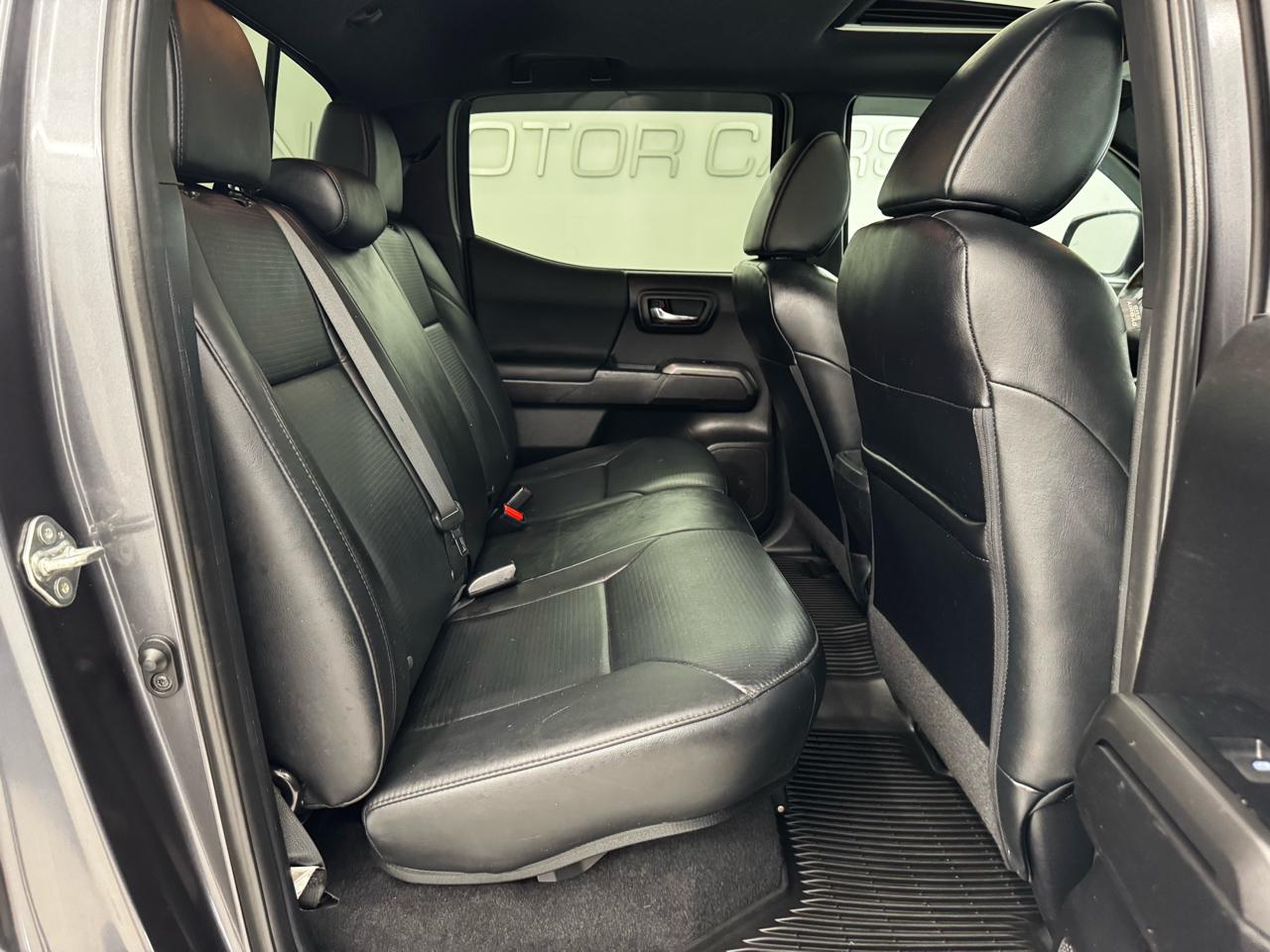 Toyota Tacoma 4WD TRD Off Road Double Cab 5' Bed V6 MT (Natl) 2021