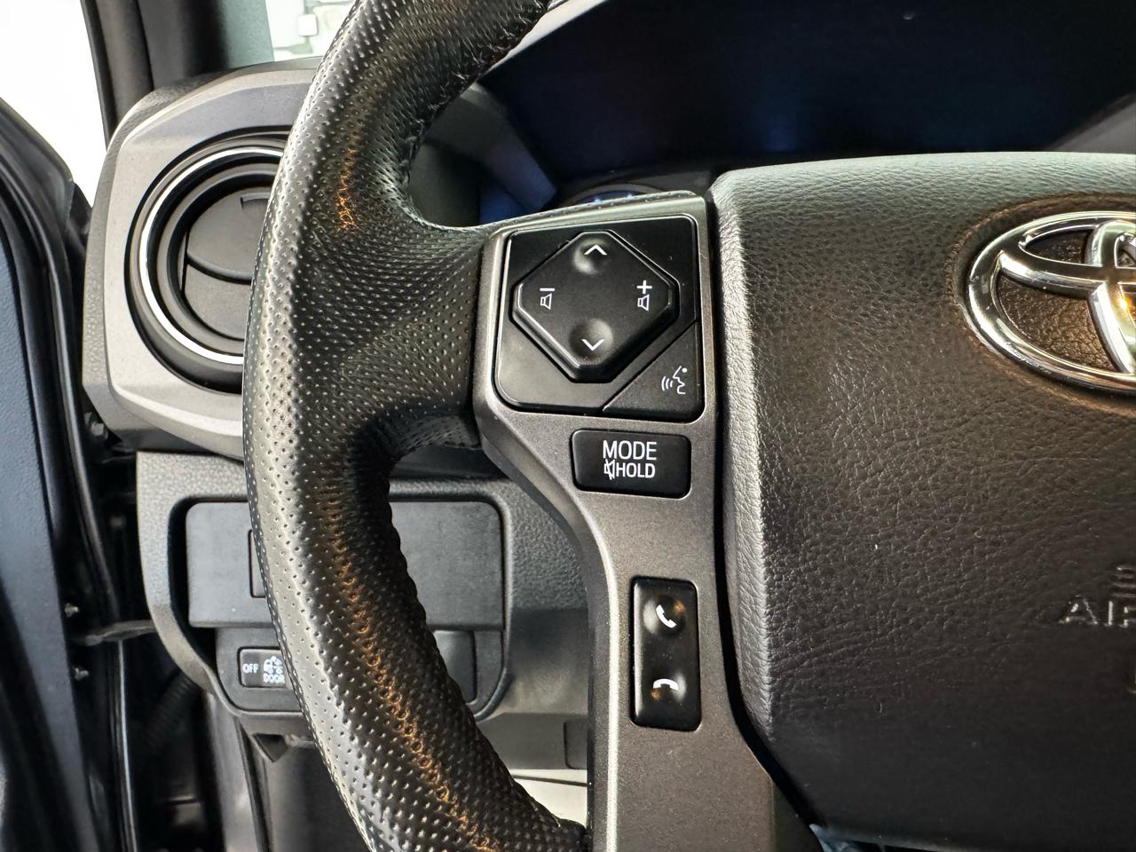 Toyota Tacoma 4WD TRD Off Road Double Cab 5' Bed V6 MT (Natl) 2021