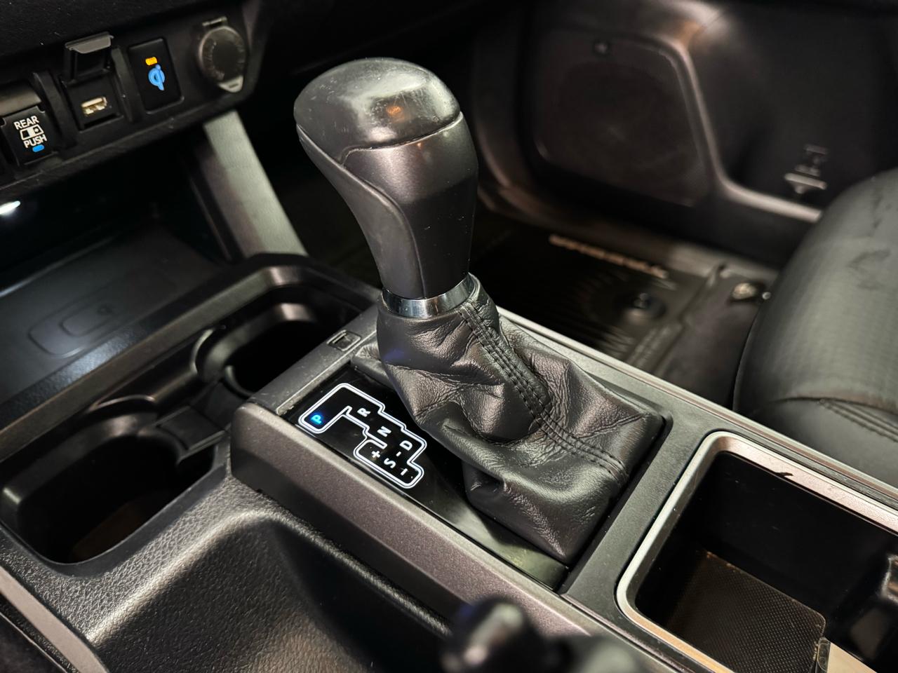 Toyota Tacoma 4WD TRD Off Road Double Cab 5' Bed V6 MT (Natl) 2021