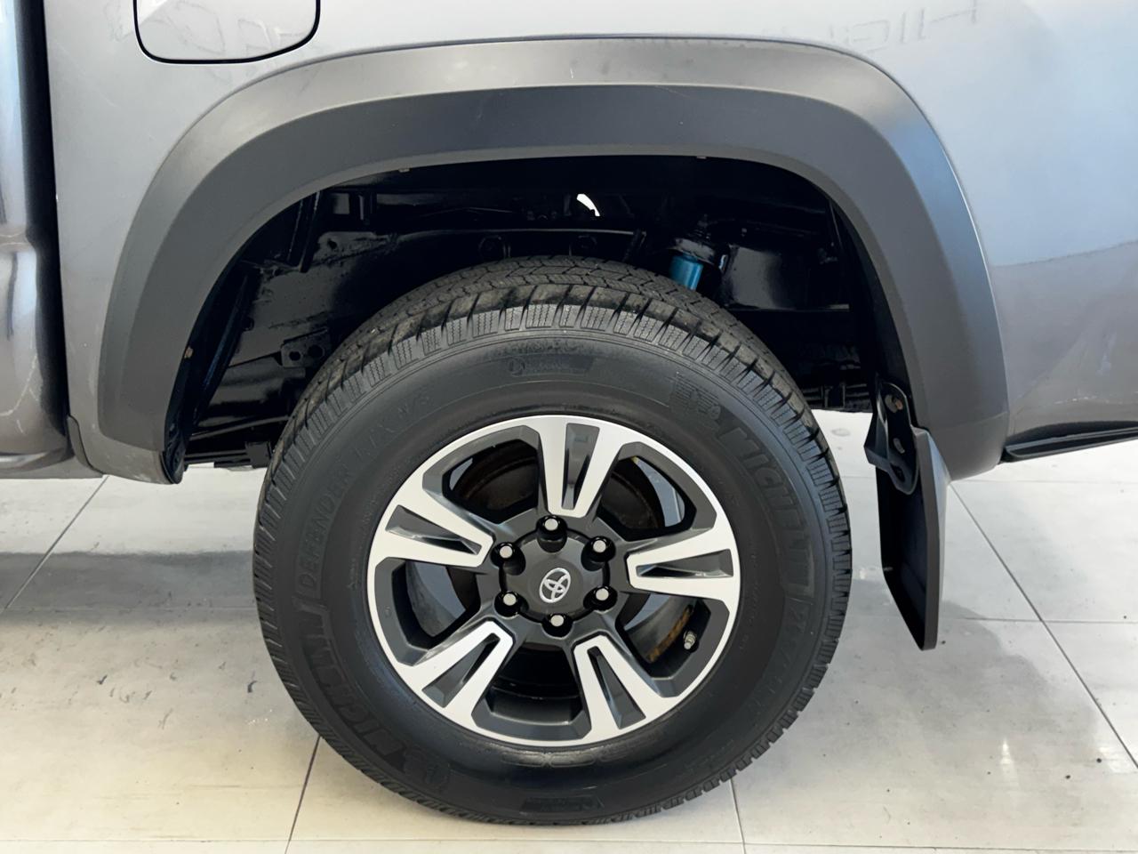 Toyota Tacoma 4WD TRD Off Road Double Cab 5' Bed V6 MT (Natl) 2021