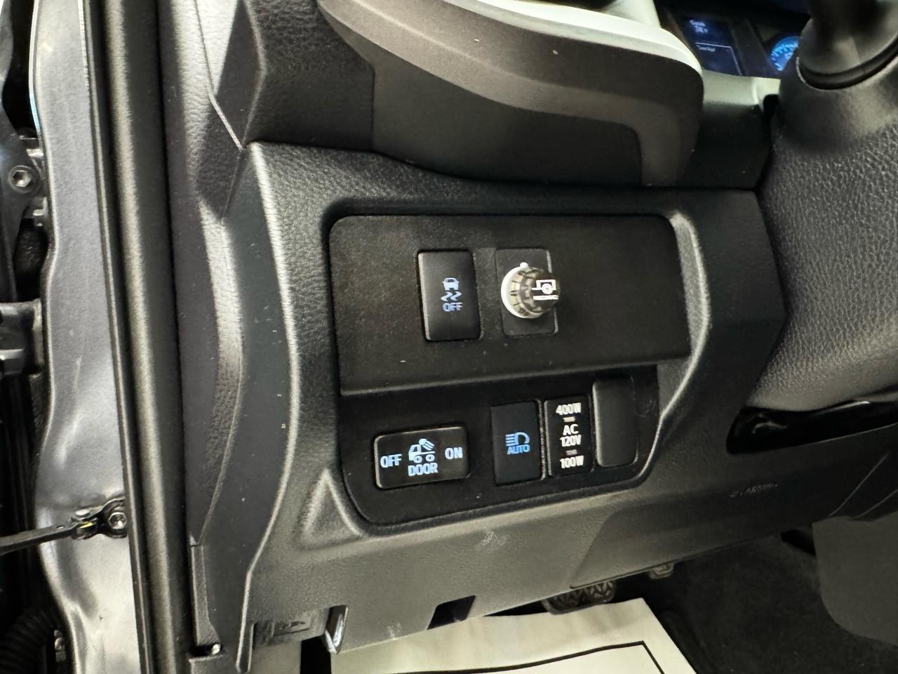 Toyota Tacoma 4WD TRD Off Road Double Cab 5' Bed V6 MT (Natl) 2021