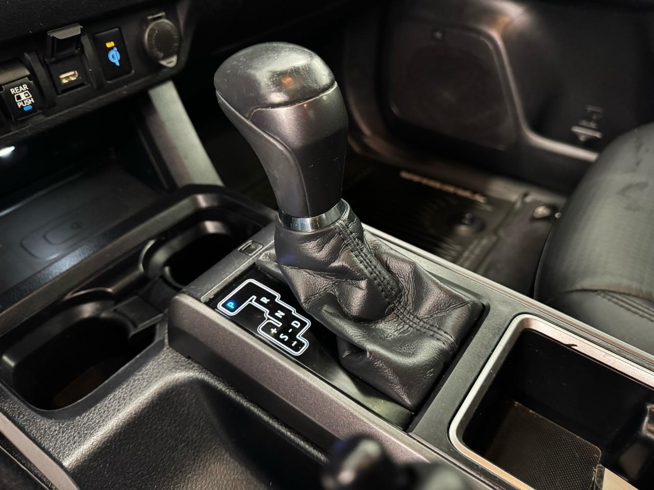 Toyota Tacoma 4WD TRD Off Road Double Cab 5' Bed V6 MT (Natl) 2021