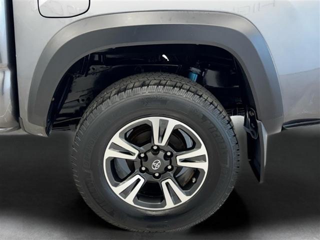 Toyota Tacoma 4WD TRD Off Road Double Cab 5' Bed V6 MT (Natl) 2021