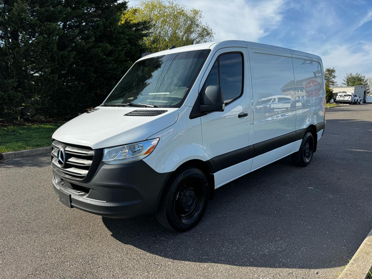 2025 Mercedes-Benz Sprinter Cargo Van 2500 Standard Roof I4 Diesel 144" RWD