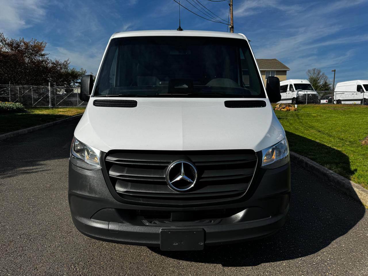 Mercedes-Benz Sprinter Cargo Van 2500 Standard Roof I4 Diesel 144" RWD 2025