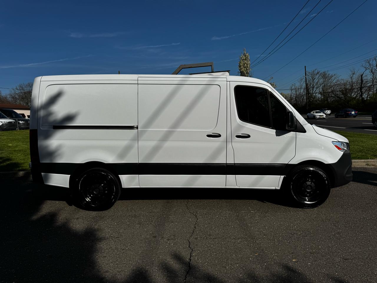 Mercedes-Benz Sprinter Cargo Van 2500 Standard Roof I4 Diesel 144" RWD 2025
