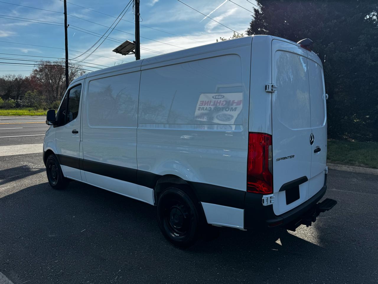 Mercedes-Benz Sprinter Cargo Van 2500 Standard Roof I4 Diesel 144" RWD 2025