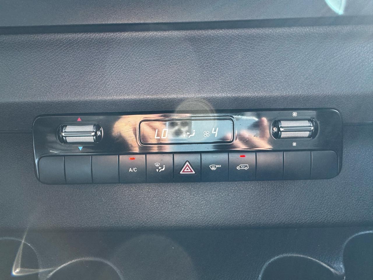 Mercedes-Benz Sprinter Cargo Van 2500 Standard Roof I4 Diesel 144" RWD 2025