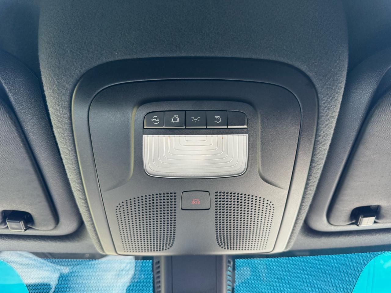 Mercedes-Benz Sprinter Cargo Van 2500 Standard Roof I4 Diesel 144" RWD 2025