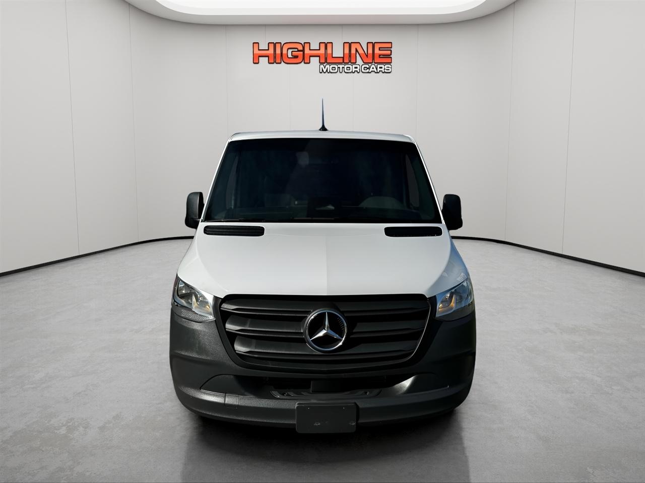 Mercedes-Benz Sprinter Cargo Van 2500 Standard Roof I4 Diesel 144" RWD 2025