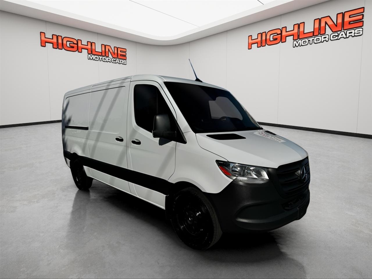 Mercedes-Benz Sprinter Cargo Van 2500 Standard Roof I4 Diesel 144" RWD 2025