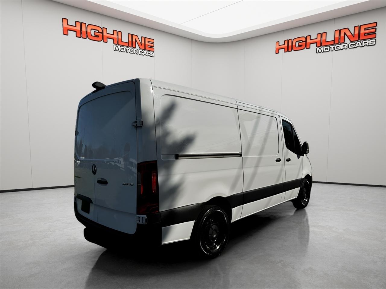 Mercedes-Benz Sprinter Cargo Van 2500 Standard Roof I4 Diesel 144" RWD 2025