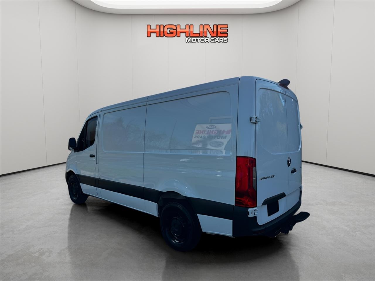 Mercedes-Benz Sprinter Cargo Van 2500 Standard Roof I4 Diesel 144" RWD 2025