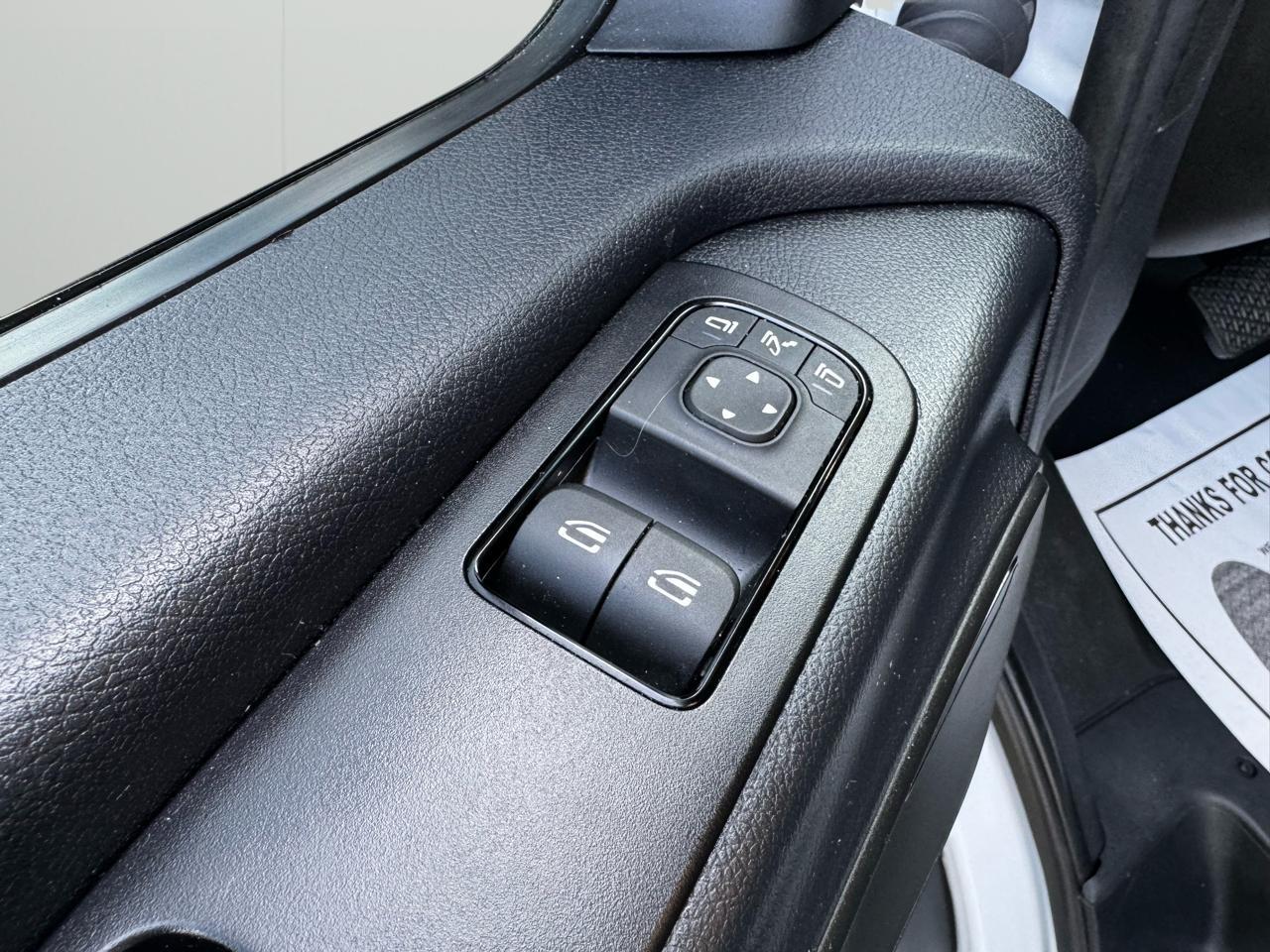 Mercedes-Benz Sprinter Cargo Van 2500 Standard Roof I4 Diesel 144" RWD 2025