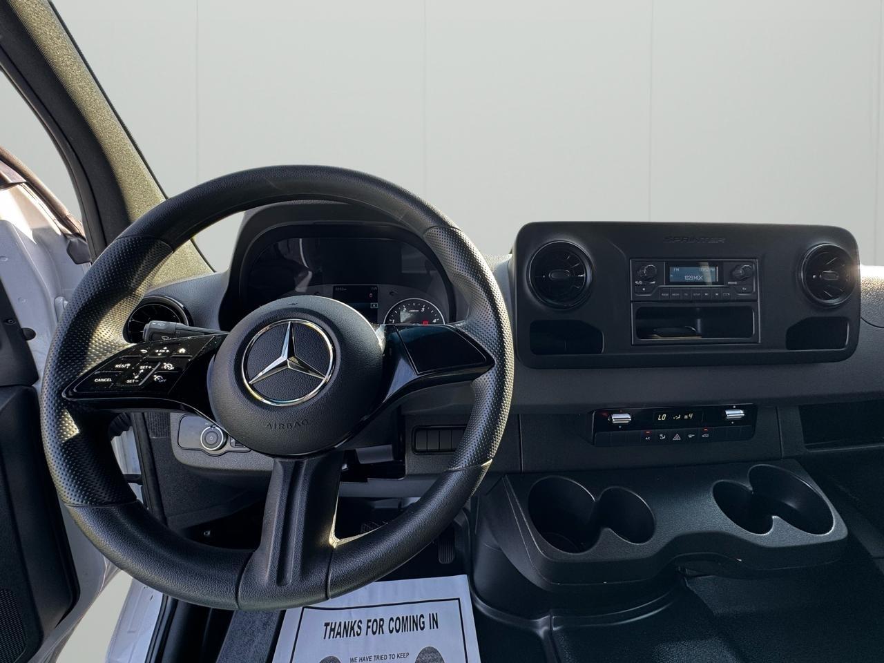 Mercedes-Benz Sprinter Cargo Van 2500 Standard Roof I4 Diesel 144" RWD 2025