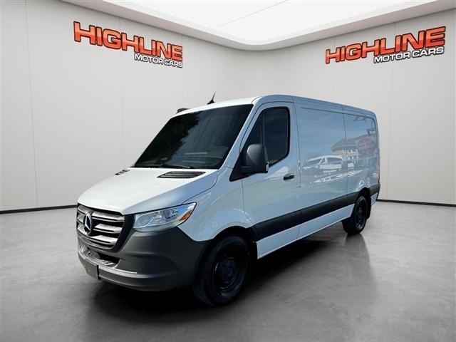 2025 Mercedes-Benz Sprinter Cargo Van 2500 Standard Roof I4 Diesel 144" RWD