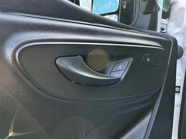 Mercedes-Benz Sprinter Cargo Van 2500 Standard Roof I4 Diesel 144" RWD 2025
