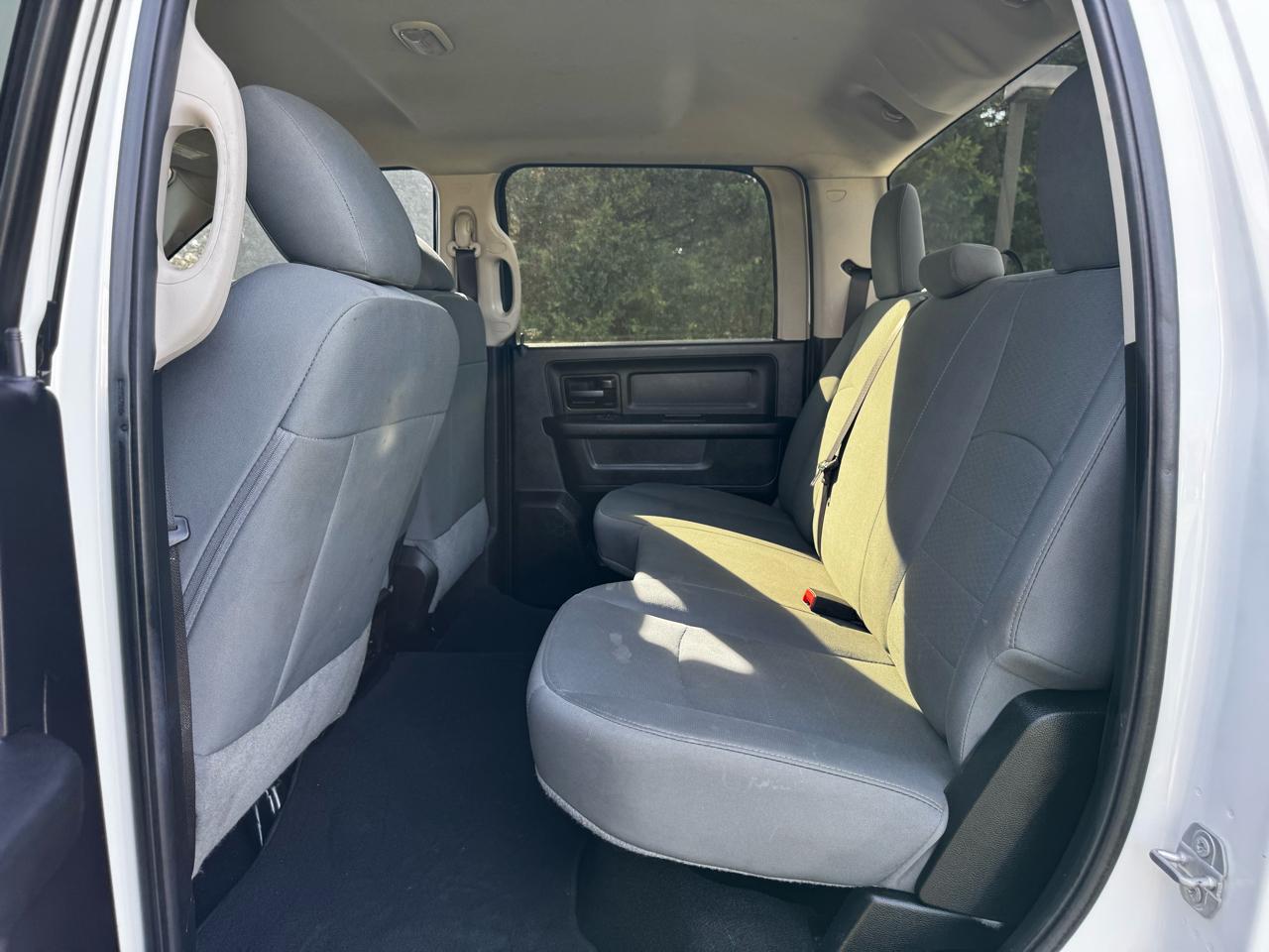 RAM 3500 Tradesman 4x2 Crew Cab 8' Box 2018