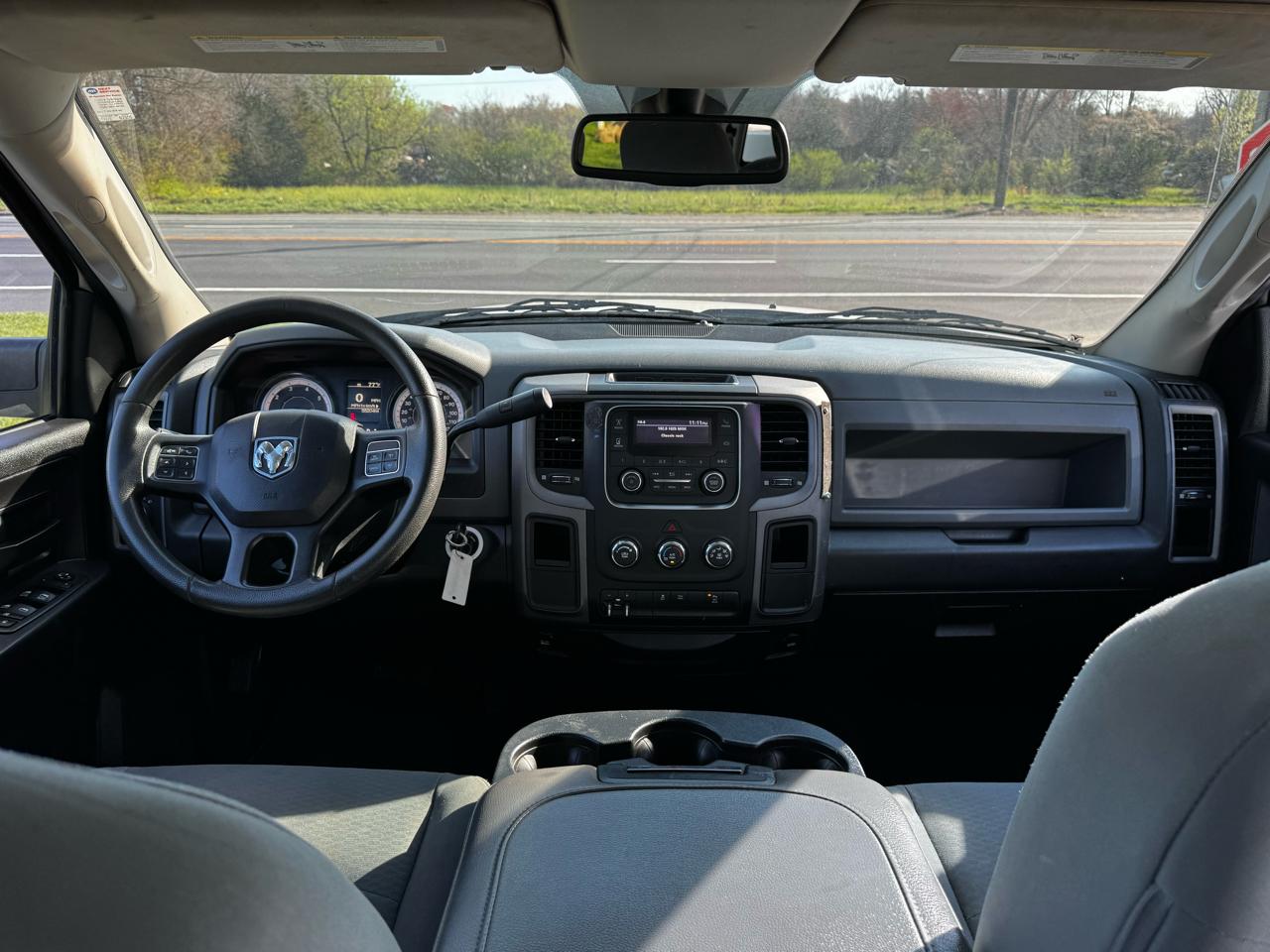 RAM 3500 Tradesman 4x2 Crew Cab 8' Box 2018