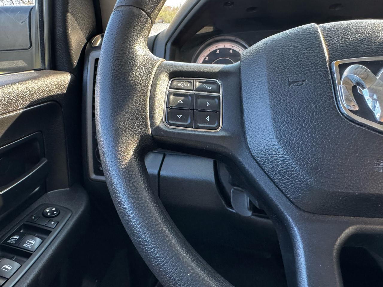 RAM 3500 Tradesman 4x2 Crew Cab 8' Box 2018