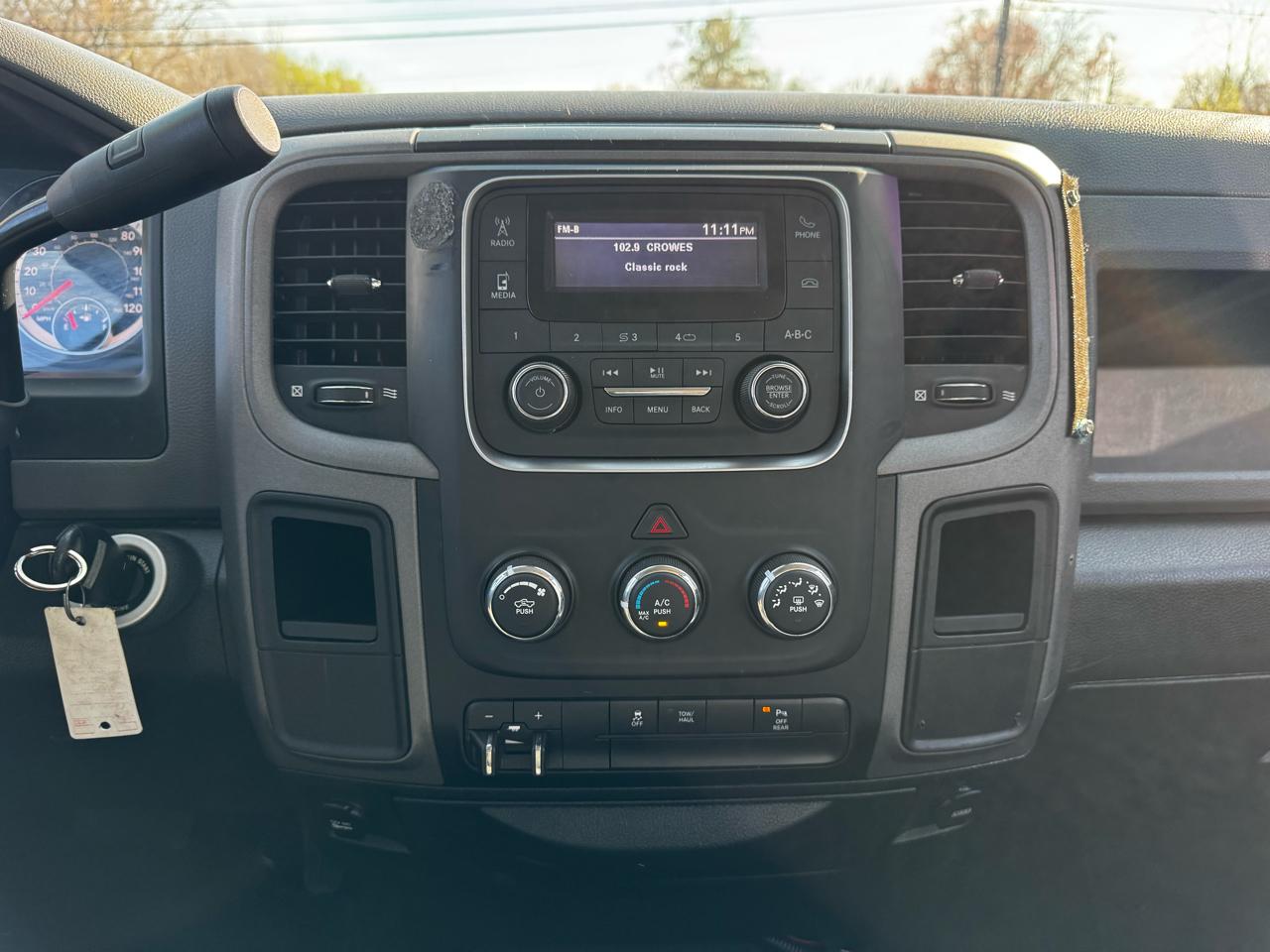 RAM 3500 Tradesman 4x2 Crew Cab 8' Box 2018