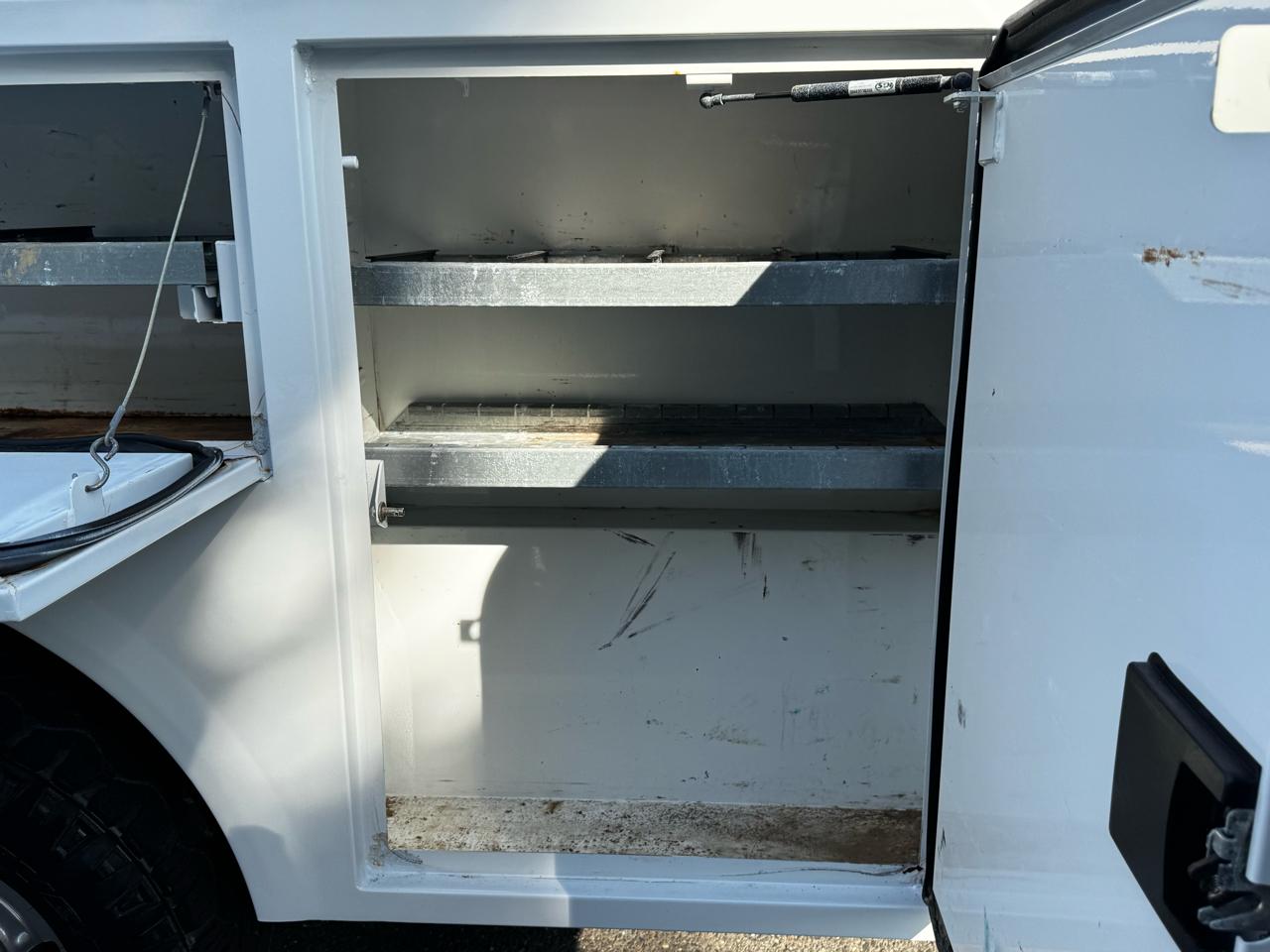 RAM 3500 Tradesman 4x2 Crew Cab 8' Box 2018