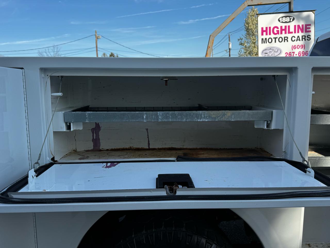 RAM 3500 Tradesman 4x2 Crew Cab 8' Box 2018