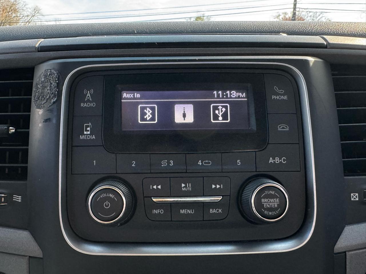 RAM 3500 Tradesman 4x2 Crew Cab 8' Box 2018