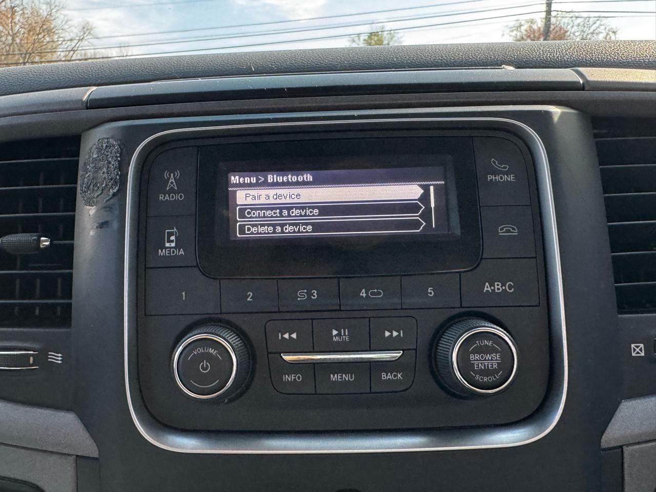 RAM 3500 Tradesman 4x2 Crew Cab 8' Box 2018