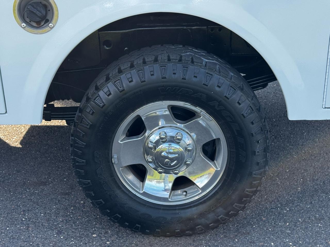 RAM 3500 Tradesman 4x2 Crew Cab 8' Box 2018