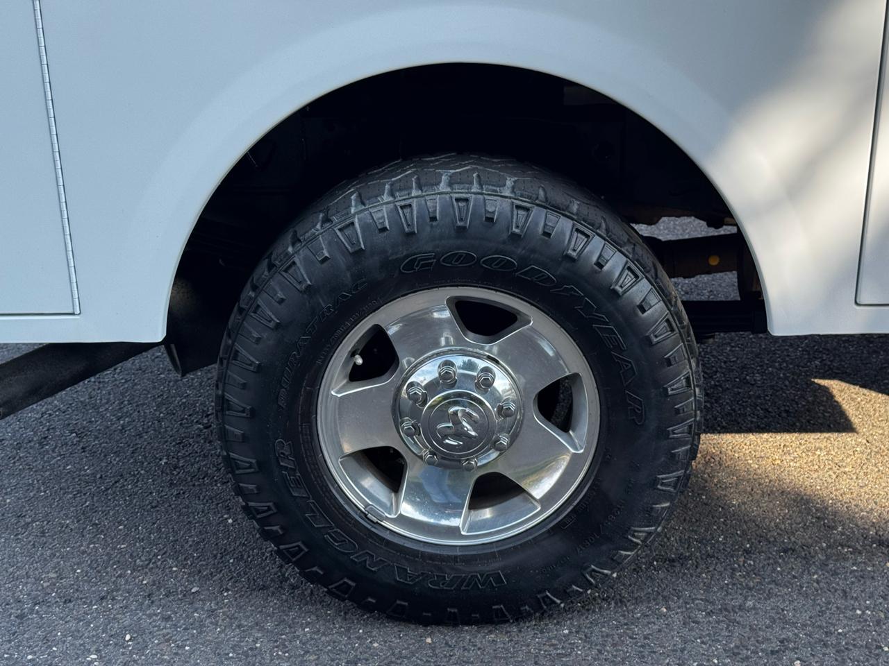 RAM 3500 Tradesman 4x2 Crew Cab 8' Box 2018